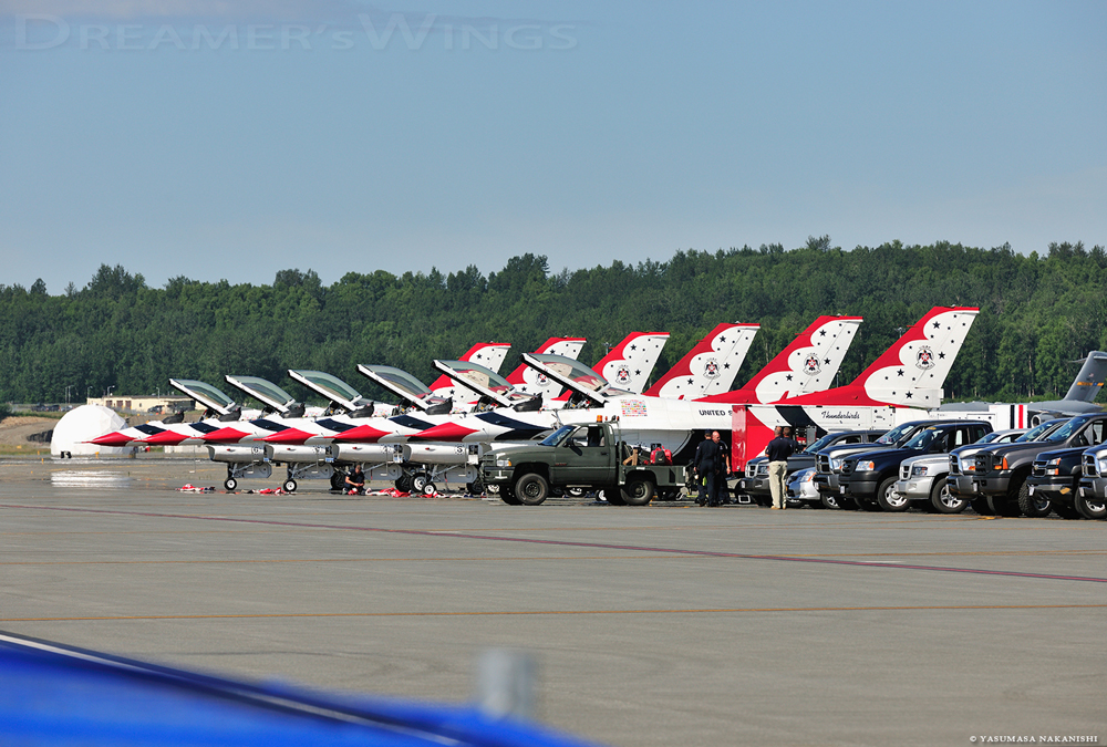 Thunderbirds - Lockheed Martin F-16C Fighting Falcon Thunderbirds - Lockheed Martin F-16C Fighting Falcon