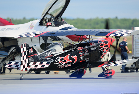 Skip Stewart Airshows - Pitts S-2B Special