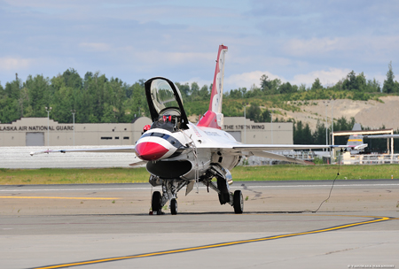 Thunderbirds - Lockheed Martin F-16C Fighting Falcon