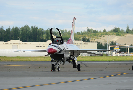 Thunderbirds - Lockheed Martin F-16C Fighting Falcon