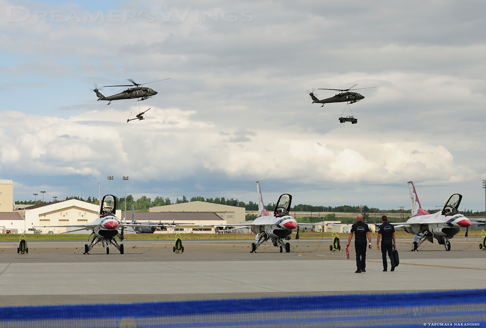 Sikorsky UH-60L Black Hawk Sikorsky UH-60L Black Hawk