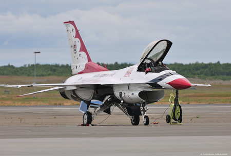Thunderbirds - Lockheed Martin F-16C Fighting Falcon