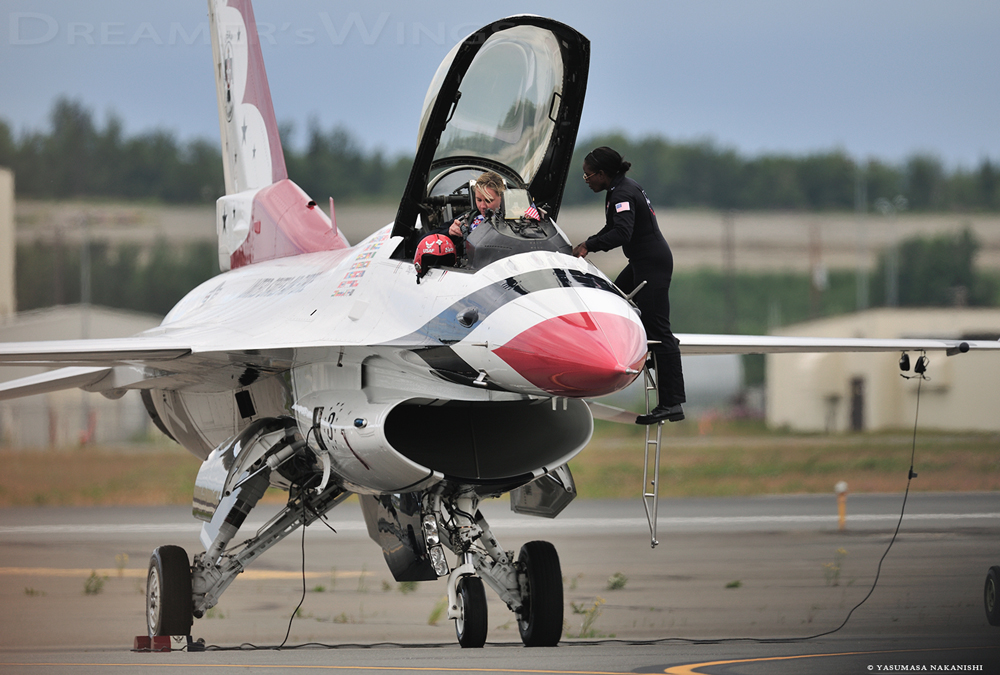 Thunderbirds - Lockheed Martin F-16C Fighting Falcon Thunderbirds - Lockheed Martin F-16C Fighting Falcon