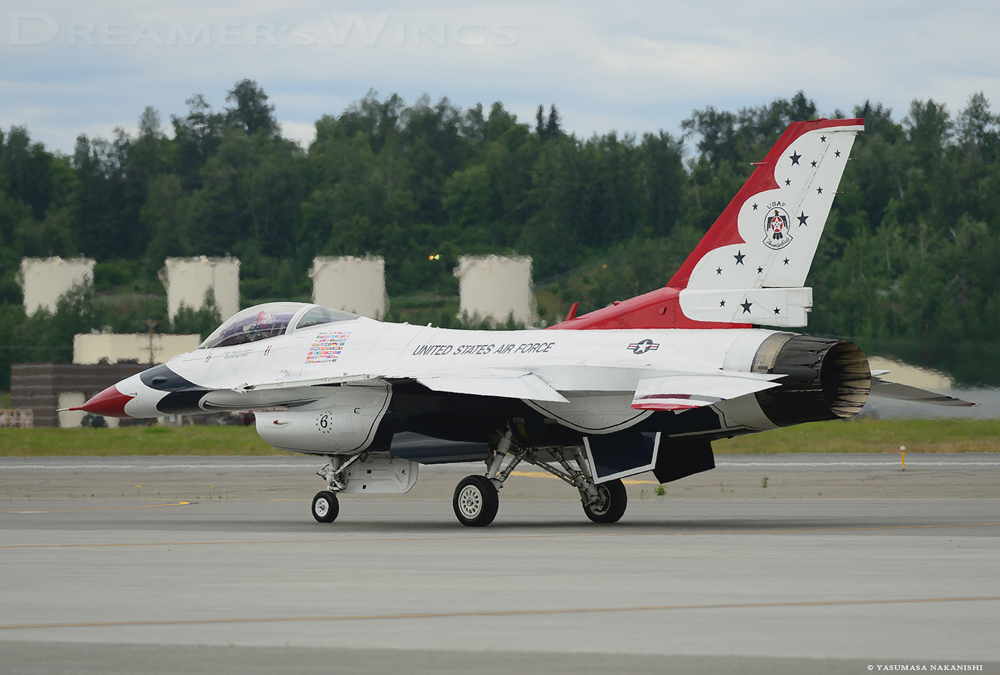 Thunderbirds - Lockheed Martin F-16C Fighting Falcon Thunderbirds - Lockheed Martin F-16C Fighting Falcon