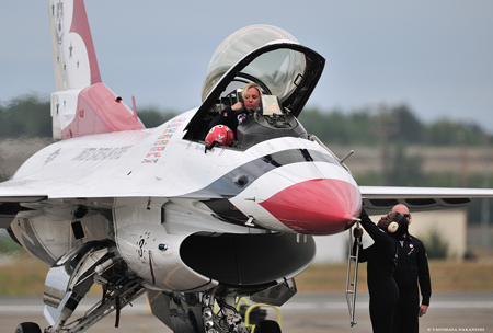 Thunderbirds - Lockheed Martin F-16C Fighting Falcon