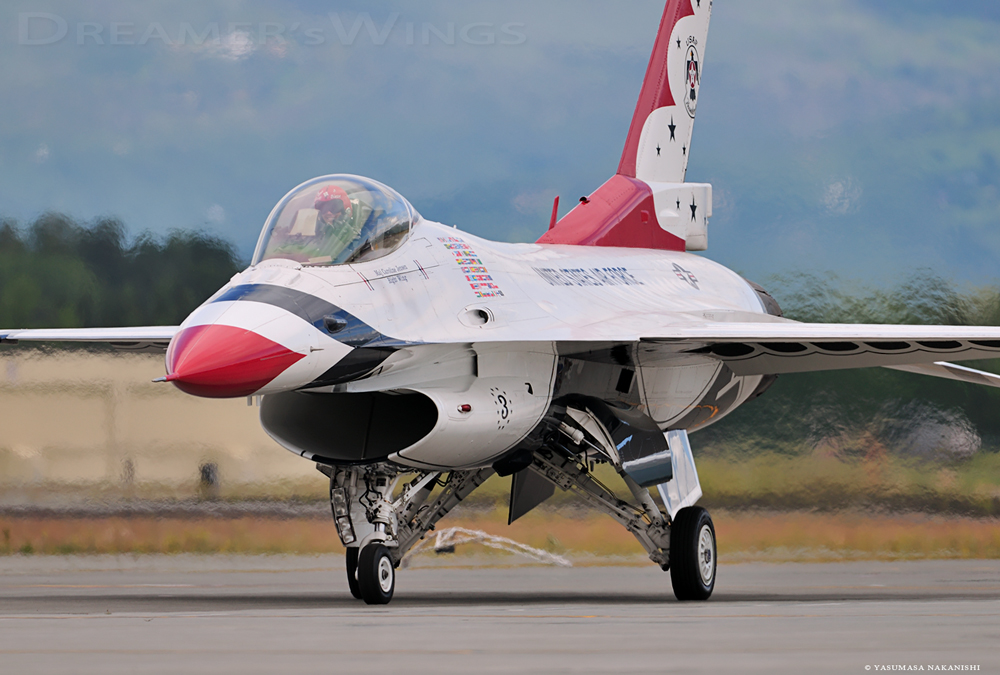 Thunderbirds - Lockheed Martin F-16C Fighting Falcon Thunderbirds - Lockheed Martin F-16C Fighting Falcon