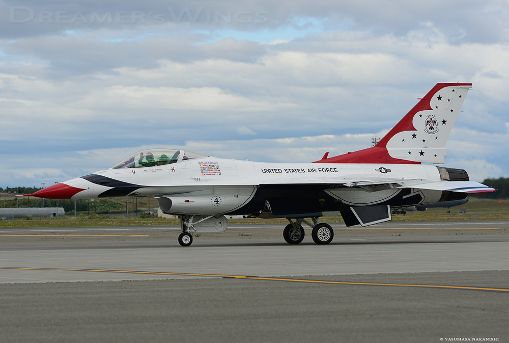 Thunderbirds - Lockheed Martin F-16C Fighting Falcon Thunderbirds - Lockheed Martin F-16C Fighting Falcon