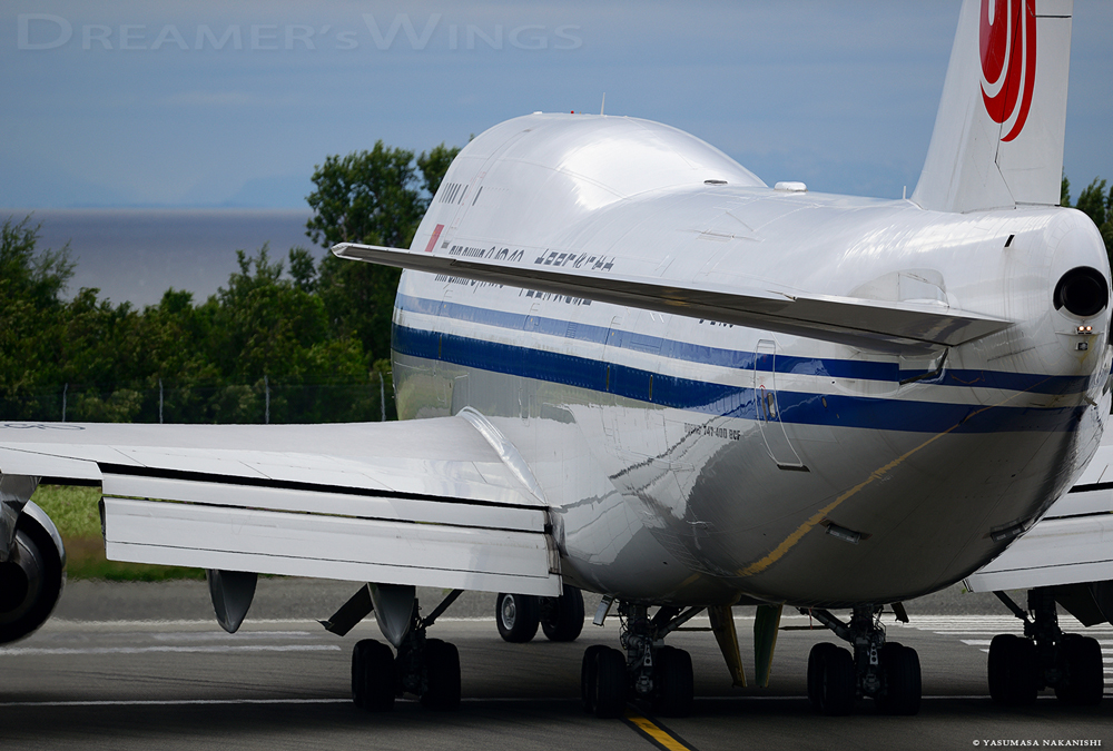 Boeing 747-412(BCF) Boeing 747-412(BCF)